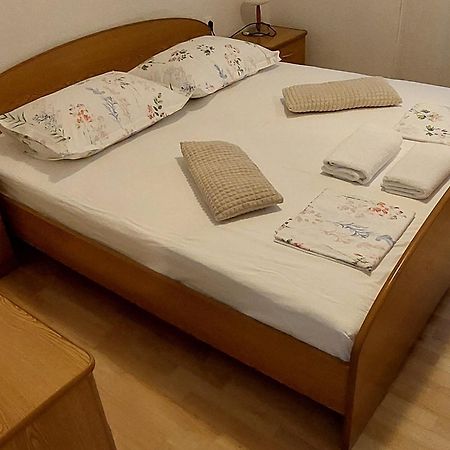 Apartmani Sonja Макарська Екстер'єр фото