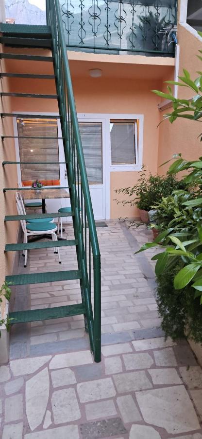 Apartmani Sonja Макарська Екстер'єр фото
