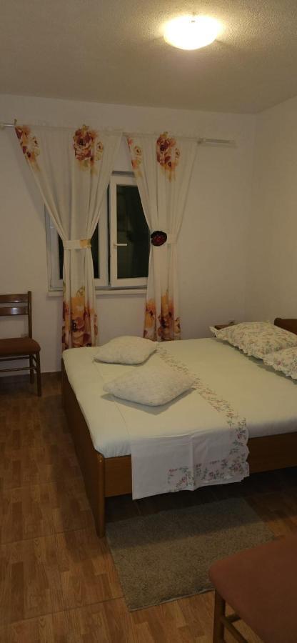 Apartmani Sonja Макарська Екстер'єр фото