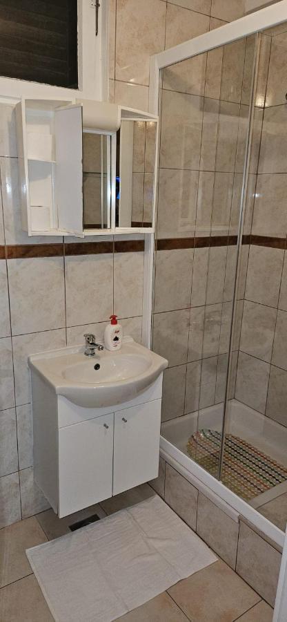 Apartmani Sonja Макарська Екстер'єр фото