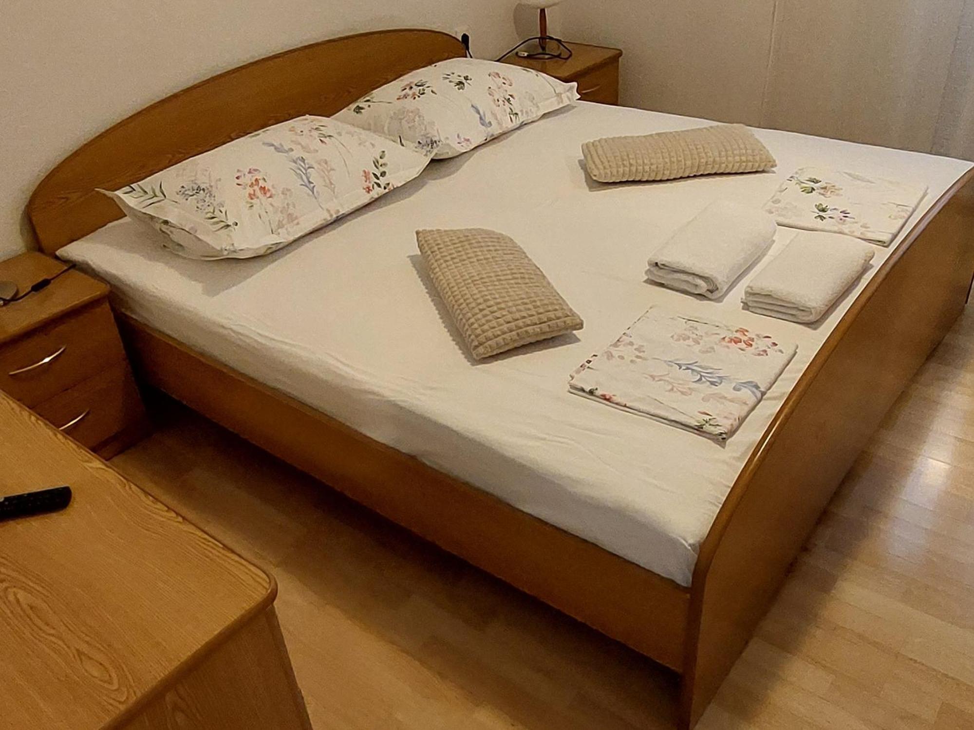 Apartmani Sonja Макарська Екстер'єр фото