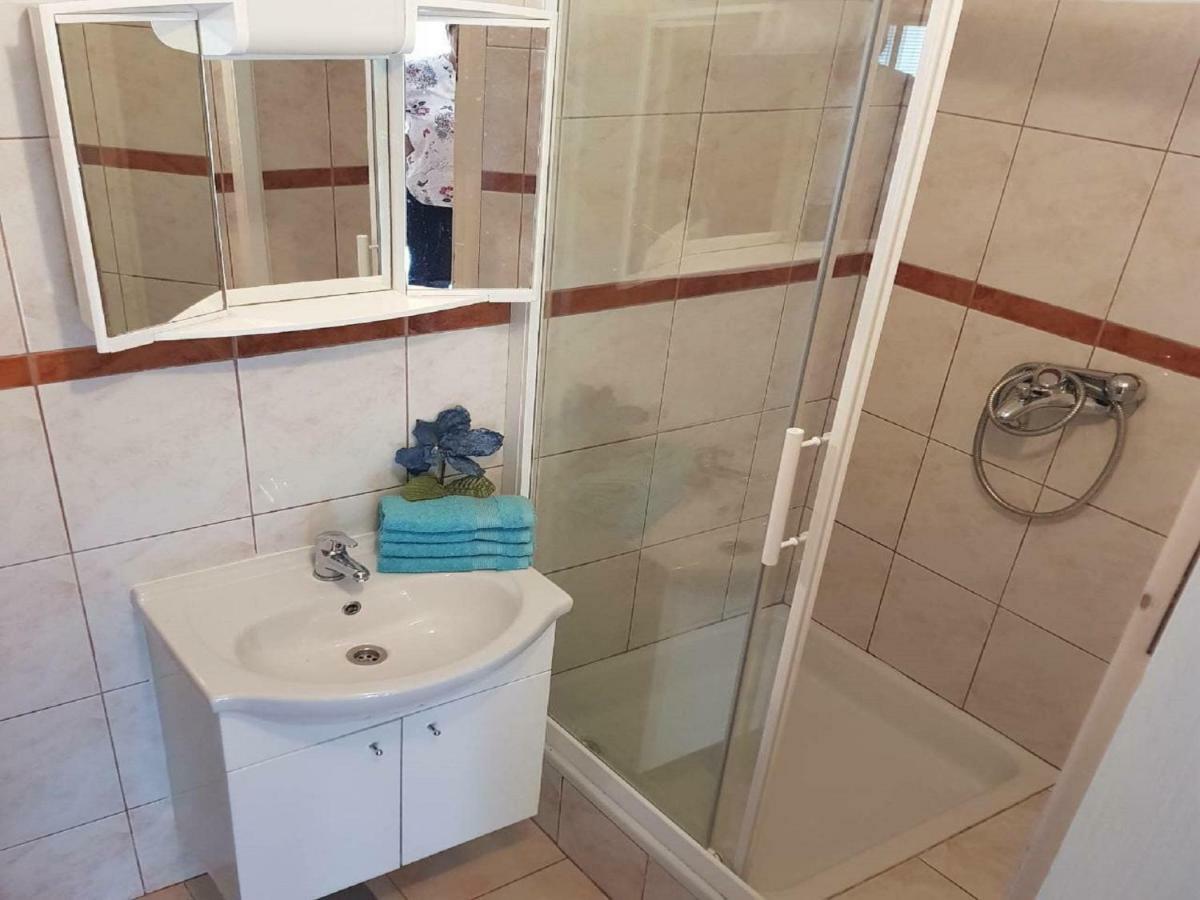 Apartmani Sonja Макарська Екстер'єр фото